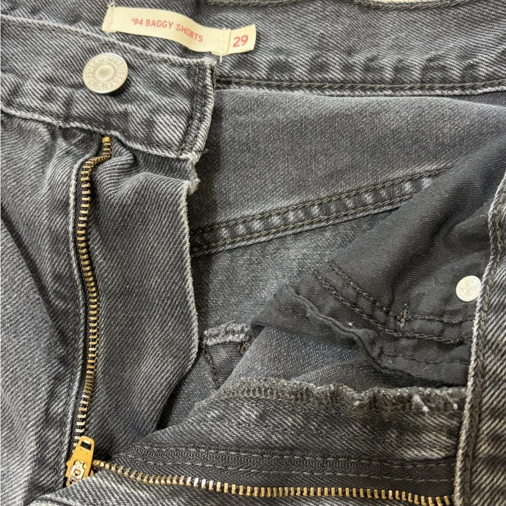 Levi’s 94 Baggy Shorts — Black Washed Denim Size 29 - Picture 5 of 7